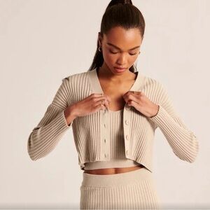 Abercrombie & Fitch Ribbed Knit 3 piece Set in Tan size Small